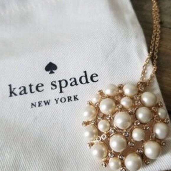 KATE SPADE • Cluster of Pearls Pendant Necklace - Picture 5 of 6